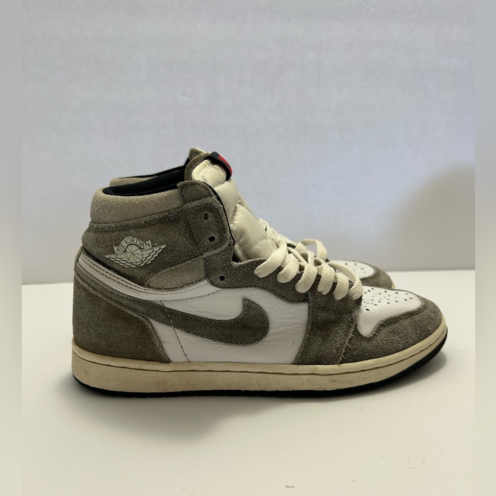 Nike Jordan 1 Sneakers - Picture 4 of 7